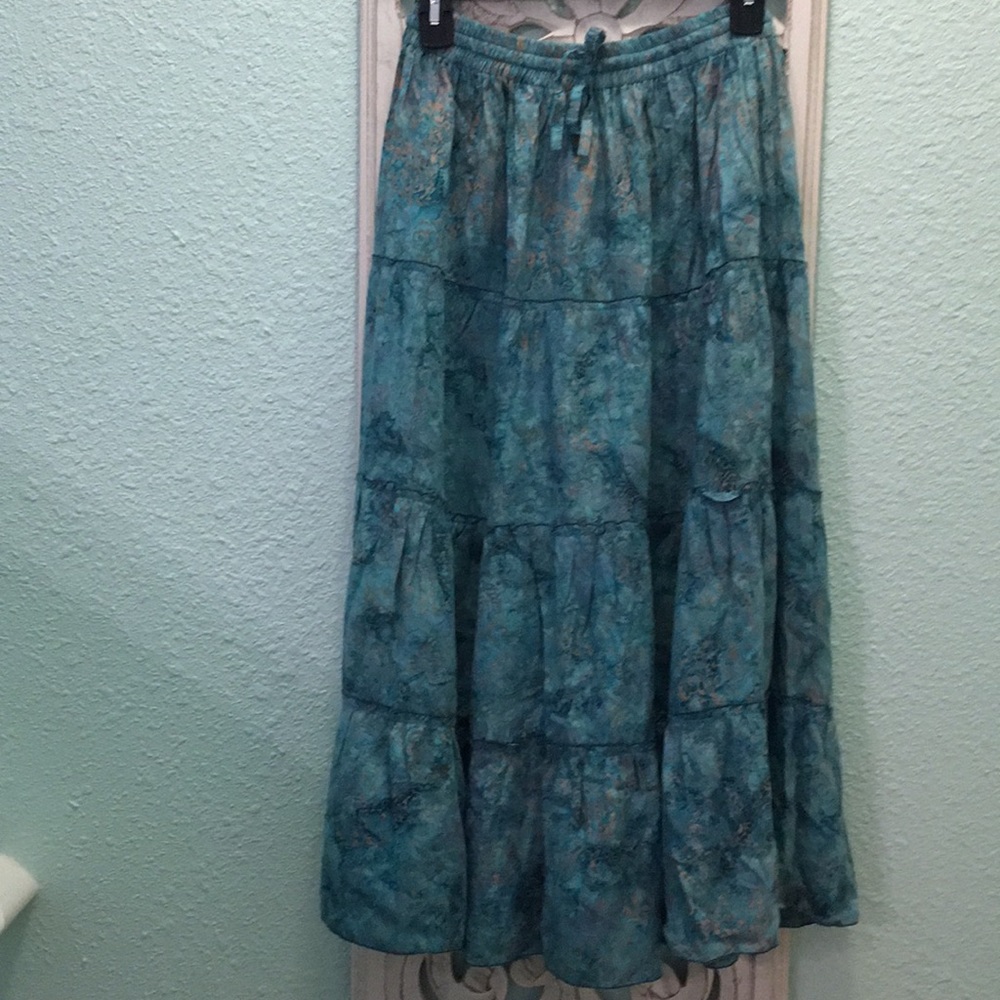 Tiered skirt